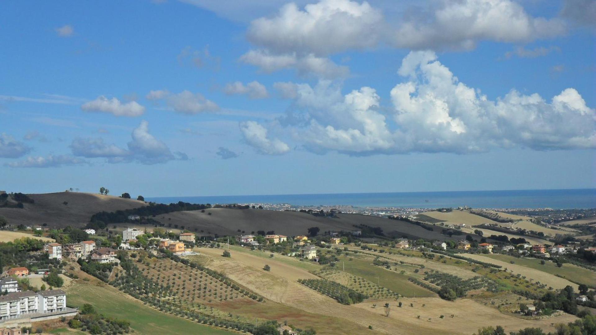 B&B Le Terrazze Fermo Bagian luar foto