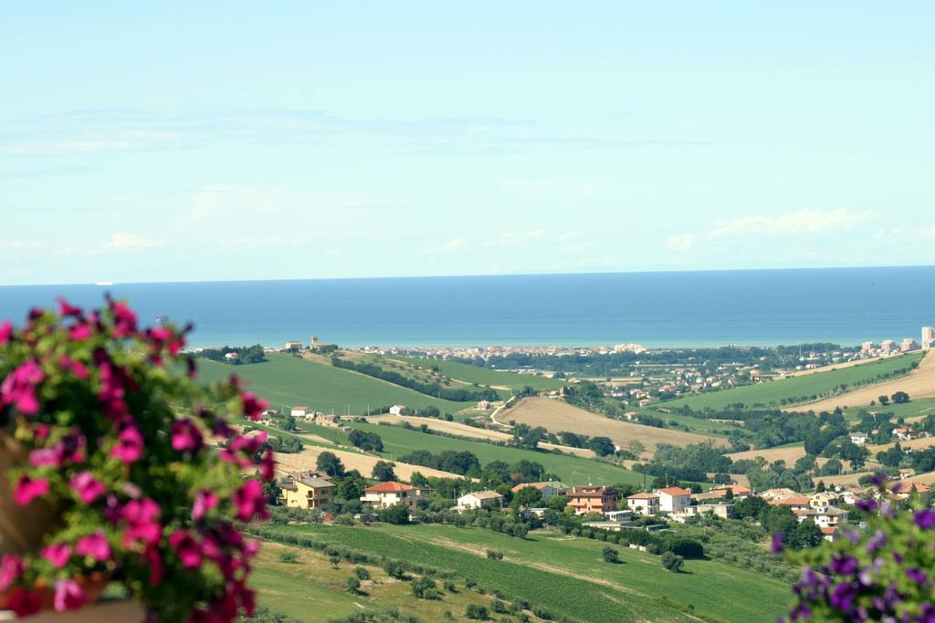 B&B Le Terrazze Fermo Bagian luar foto